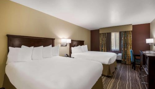 Queen Room with Two Queen Beds - Non-Smoking