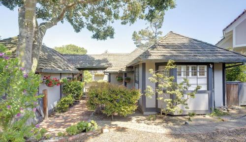 Three-Bedroom Townhouse