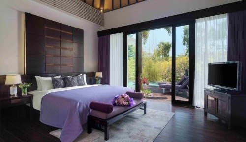 Suite with Private Pool