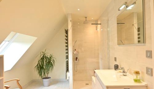 Queen Room with Garden View