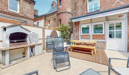 Four-Bedroom Vacation Home