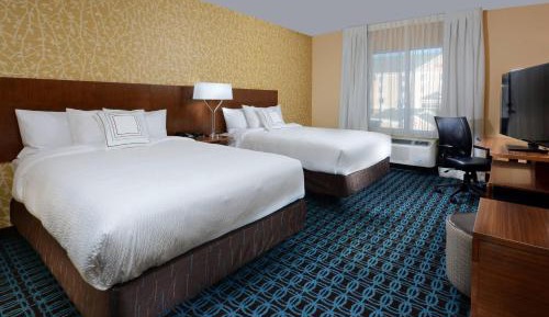 Queen Room with Two Queen Beds, Bathtub and Transfer Shower - Mobility Access/Hearing Accessible