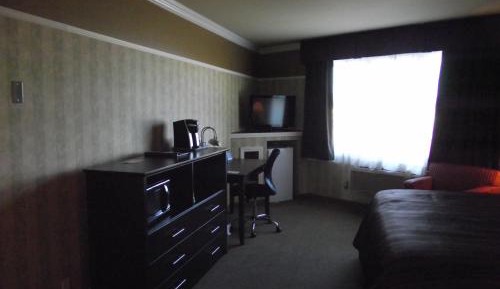 Deluxe King Suite