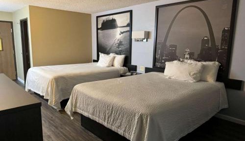 Queen Room with Two Queen Beds - Non-Smoking