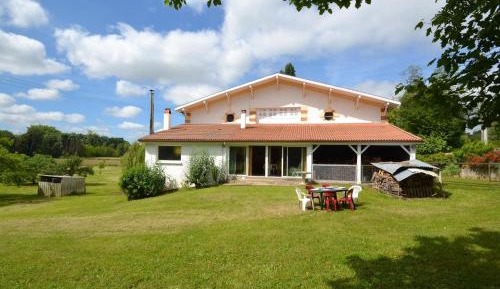 Three-Bedroom Holiday Home 