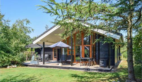 Three-Bedroom Vacation Home 