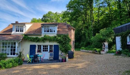 Family Room with Shower