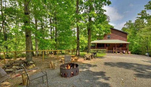 Three-Bedroom Holiday Home 