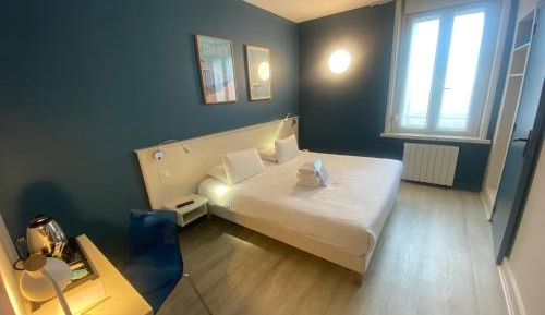 Comfort Room with Shower