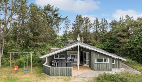 Three-Bedroom Vacation Home 