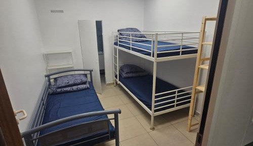 Economy Triple Room