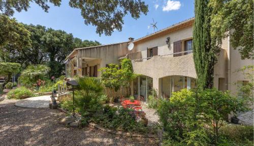Three-Bedroom Vacation Home 
