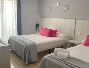 Quadruple Room (3 Adults + 1 Child)