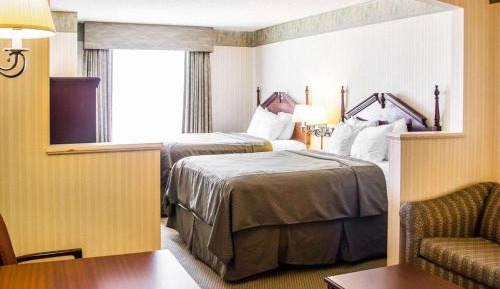 Deluxe Queen Suite with Two Queen Beds - Non-Somking