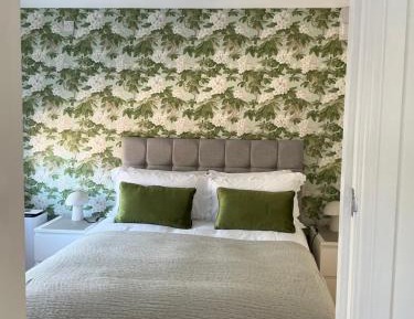 Deluxe Double Room with Extra Bed