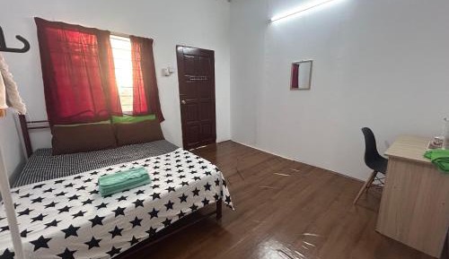 Family Room with Mountain View