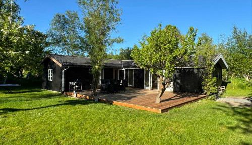 Three-Bedroom Vacation Home 