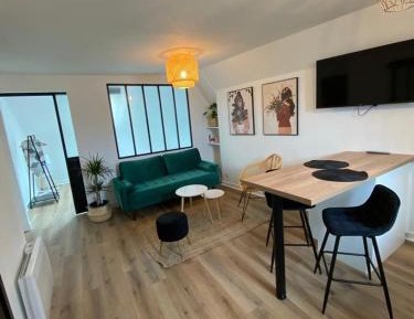 Apartment with Shower