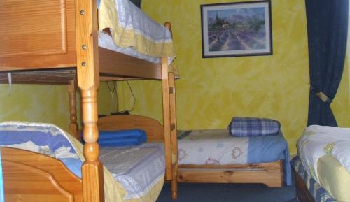 Family Room with Private Bathroom ( 2adults 3 children)