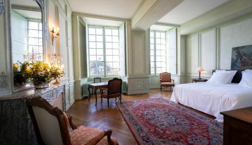 Queen Room with Garden View