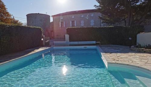 One-Bedroom Apartment with Garden View
