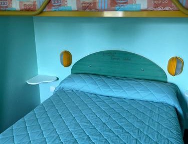 Nonsmoking Connecting Room - 2 to 6 People