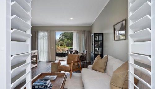 Apartment with Garden View