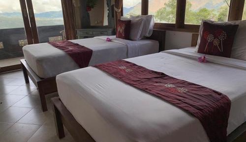 Suite with Mountain View