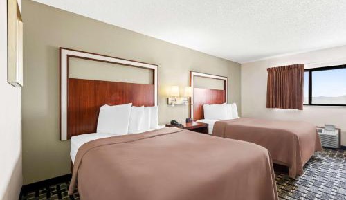 Queen Room with Two Queen Beds - Non-Smoking
