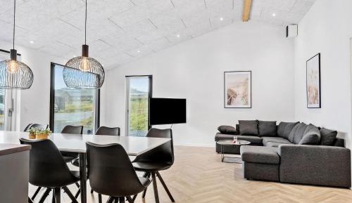 Five-Bedroom Holiday Home