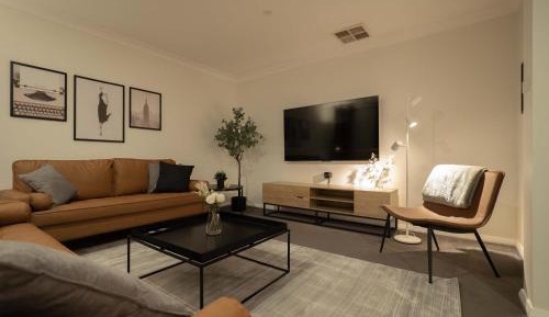 Villa with Garden View