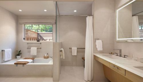 Fairway Guest Room - Accessible