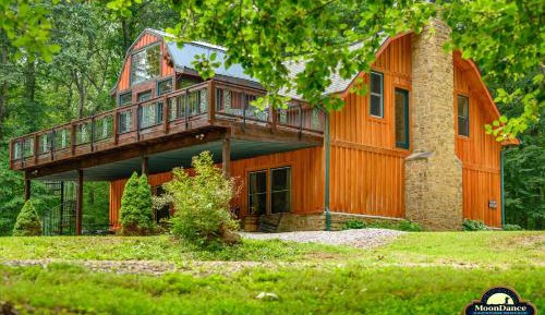 Three-Bedroom Vacation Home 