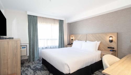 Standard Room, 1 King Bed