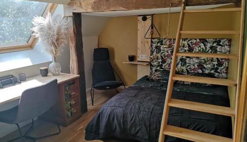 Triple Room with Shared Bathroom