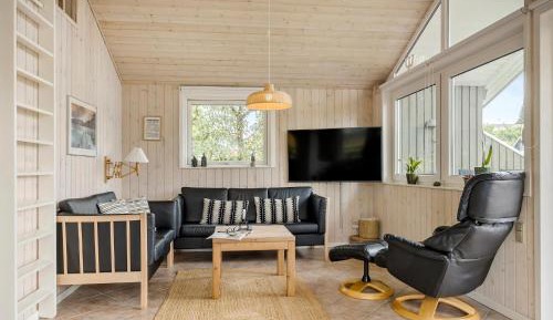 Three-Bedroom Vacation Home 