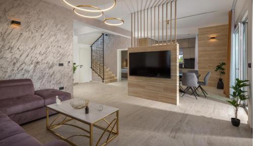 Five-Bedroom Holiday Home