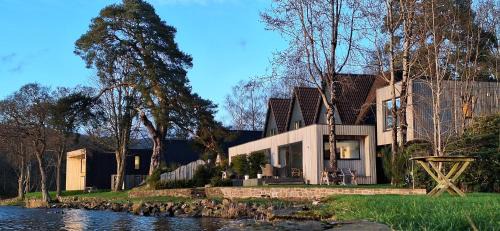 Wigeon -  4 Bedroom Luxury Waterfront Chalet