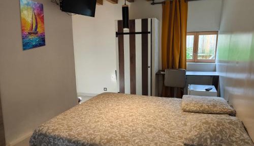 Double Room with Private Bathroom