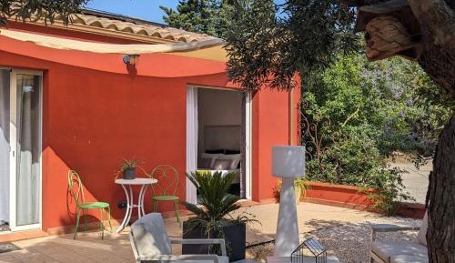 Standard Quadruple Suite