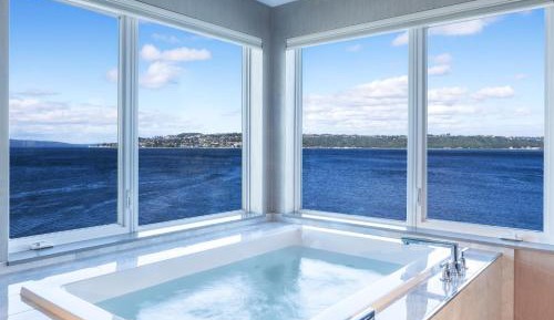 Premier King Room with Spa Bath and Bay View