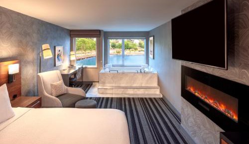 King Room with Spa Bath and View