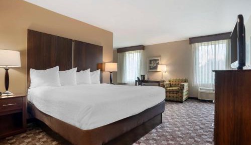 King Room with Sofa Bed - Non-Smoking