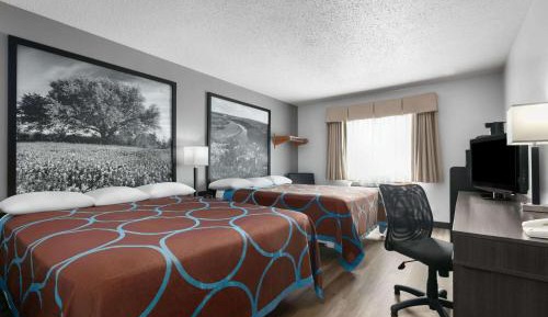 Queen Room with Two Queen Beds - Non-Smoking