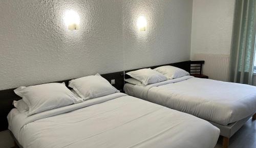 Family Room - 3 to 4 People