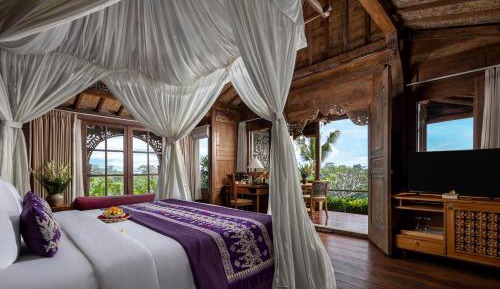 Royal Ayung One-Bedroom Pool Villa with Free Benefit