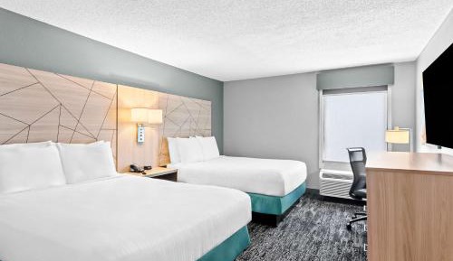 Queen Beds Room with Two Queen Beds - Non-Smoking
