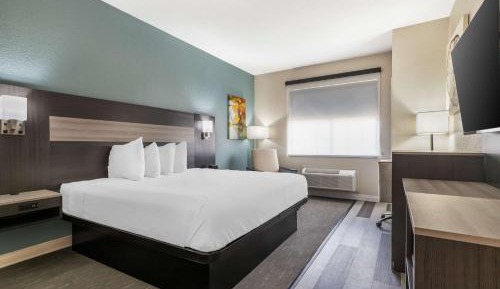 King Room with Bath Tub - Disability Access/Non-Smoking 
