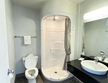 Deluxe Quadruple Room - Non-Smoking
