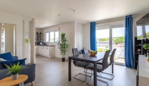 Deluxe One-Bedroom Apartment with City View